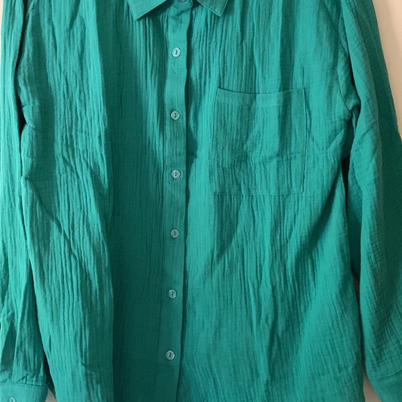 Hello Pink Textured Button Down Shirt with Pocket. Green/M. Brand New. No Tags. - Picture 4 of 4
